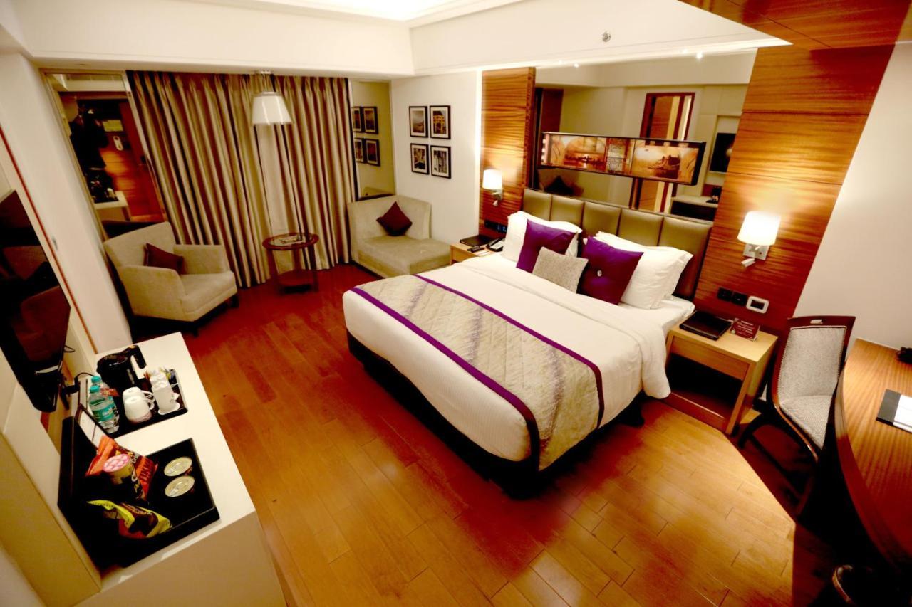 Hotel Madin Varanasi Luaran gambar